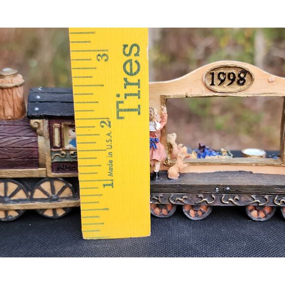 JC Penney Home Towne Express 1998 Christmas Train Cars Set of 4 - Picture 10 of 10